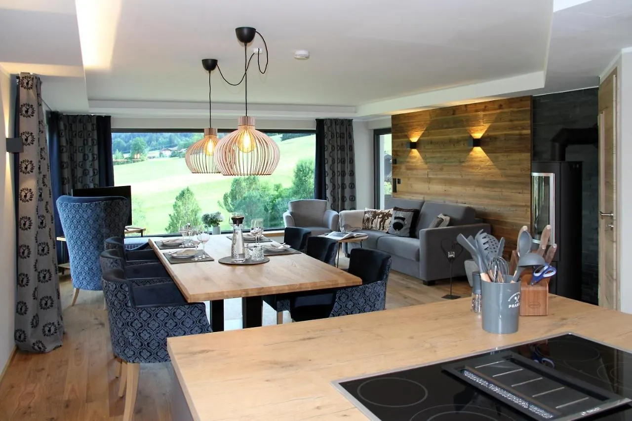 Bergzauber Wohlfuehlchalets - Skipiste - Private Sauna Больстерланг