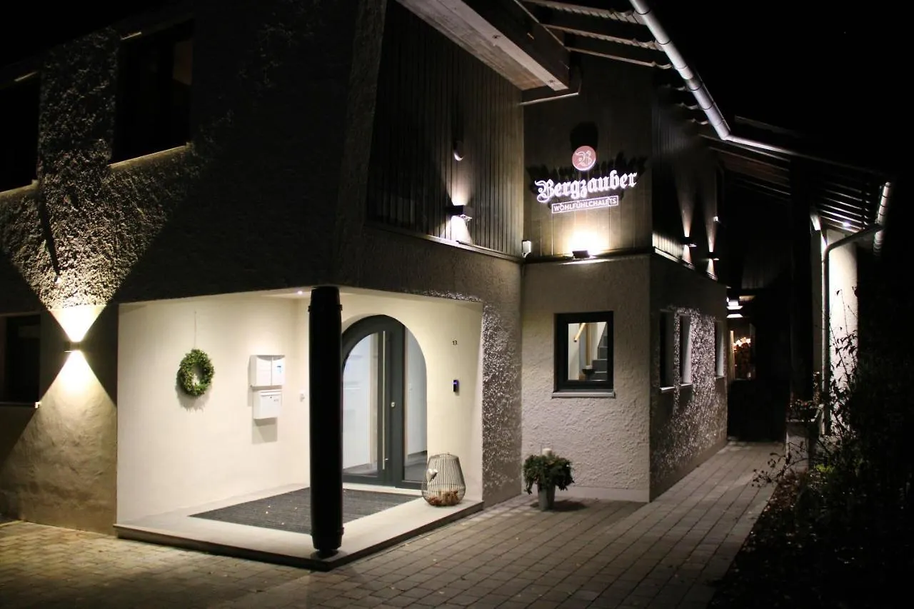 Апартаменты Bergzauber Wohlfuehlchalets - Skipiste - Private Sauna Больстерланг