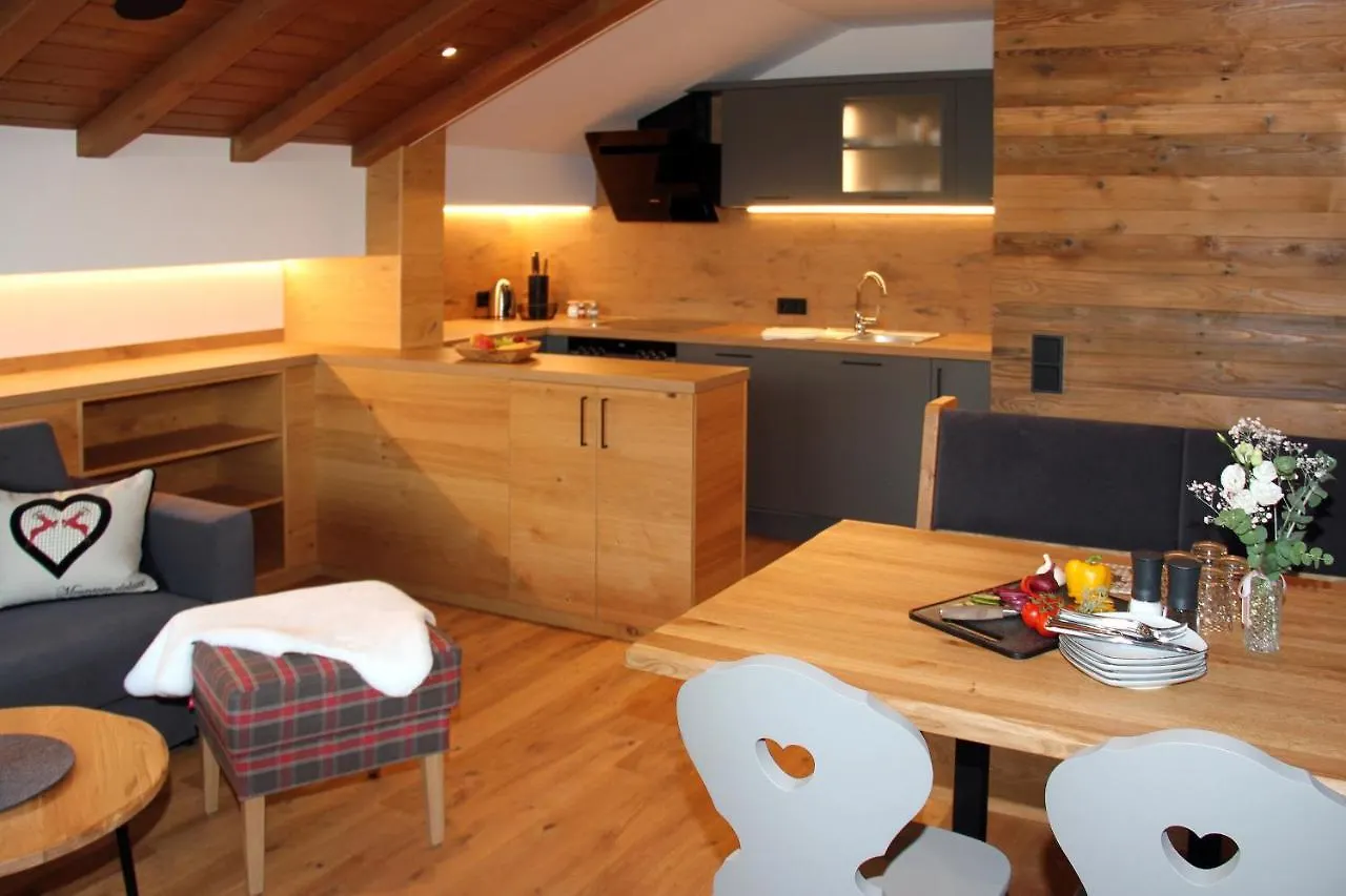 Bergzauber Wohlfuehlchalets - Skipiste - Private Sauna Bolsterlang Germany
